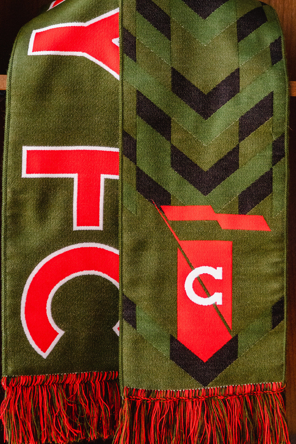 2022 Cavalry FC Green/Red Scarf